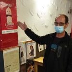 Jancho en la pegada de carteles de Pilares 2021